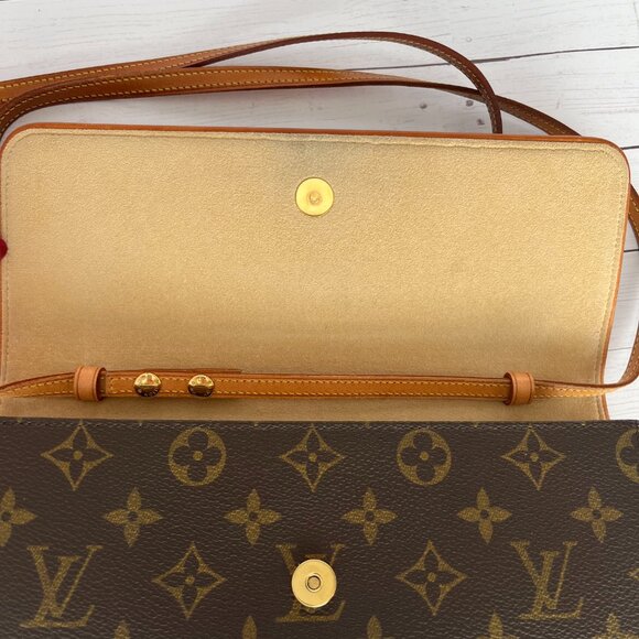 Louis Vuitton Brown Twin Monogram GM Canvas Crossbody Bag - Picture 2 of 12